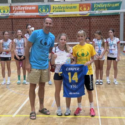 64d06cff E0c9 44fe B976 0eaccaeb0913